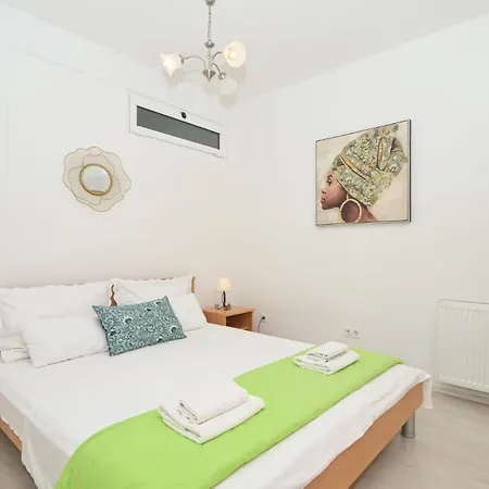 Apartments Santo Trogir - Okrug Gornji Exterior photo