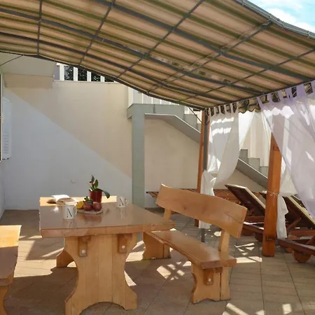 Apartments Santo Trogir - Okrug Gornji Exterior photo