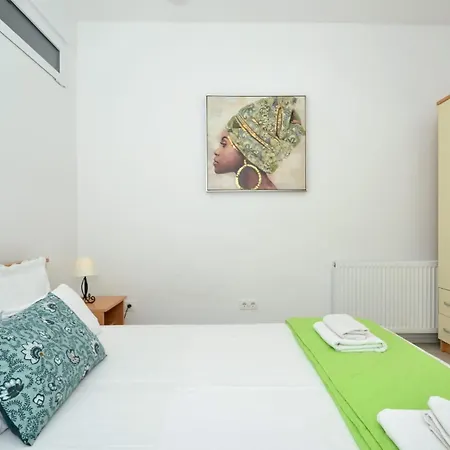 Apartments Santo Trogir - Okrug Gornji Exterior photo